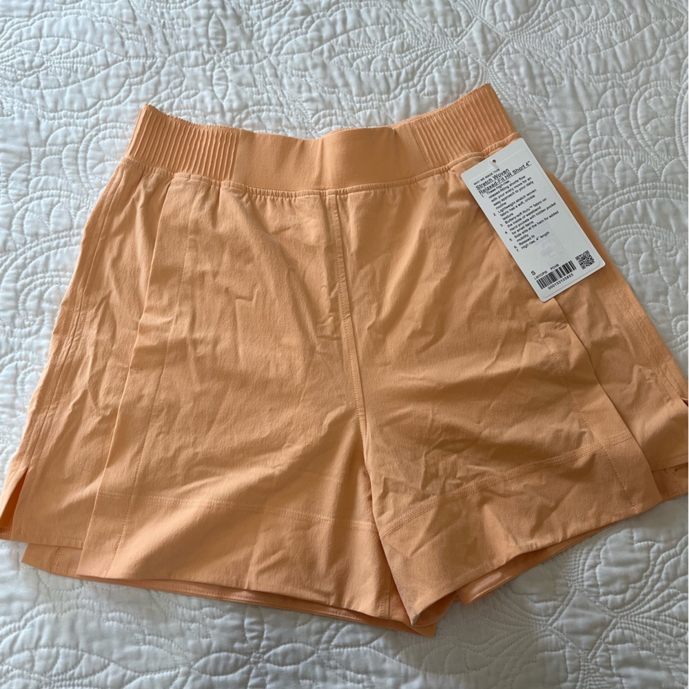 Lululemon Stretch Woven Relaxed-Fit High-Rise Short 4"
